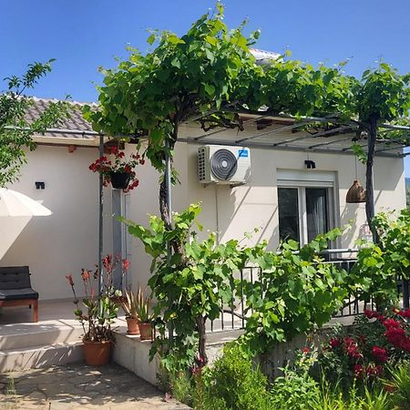 Ioannis Houses - Gemuetliches Ferienhaus Im Olivenhain Skala Potamia  Værelse billede